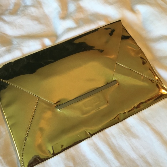 BCBGMAZAZRIA Envelope clutch