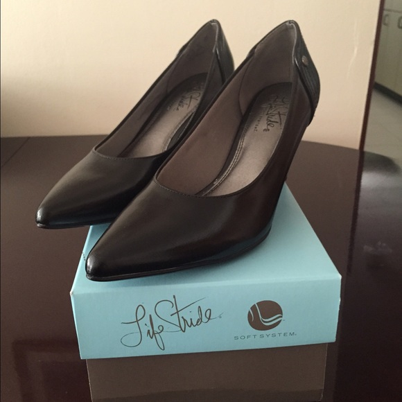 Life stride Heels - Picture 1 of 2
