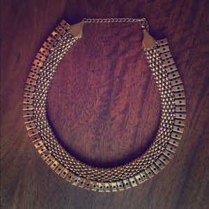 Gold chainmail collarbone necklace with accents