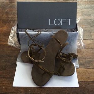 Loft suede flat sandals khaki green brown w tassel