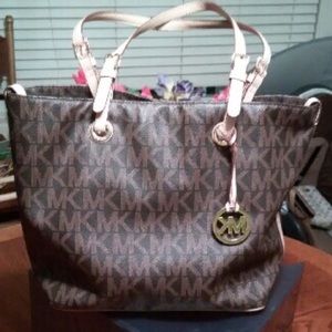 Micheal Kors Tote