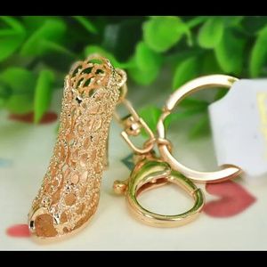 Gorgeous Gold High-heeled Shoe Charm