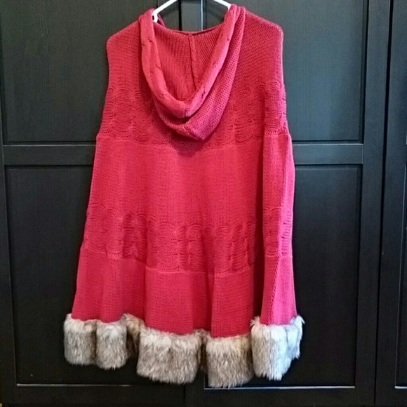 Cape - Picture 2 of 4