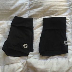 2 PAIRS AERIE FIT SHORTS
