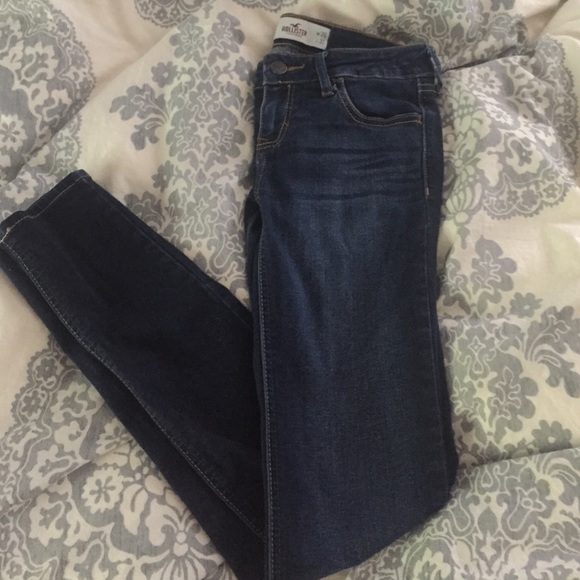 HOLLISTER JEANS!!🎀