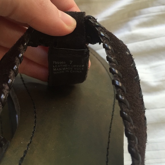 TRIBAL SANDALS - Picture 2 of 2