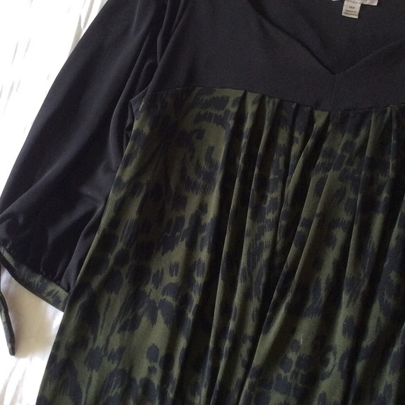 Enforce black and moss dress.  Size 14 - Picture 2 of 2