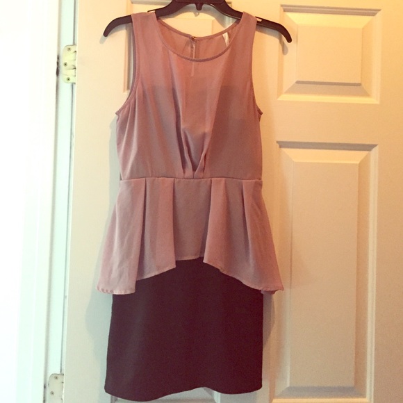 Boutique Stylish dress with sheer overlay