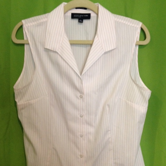Jones New York Signature Sleeveless dress Shirt