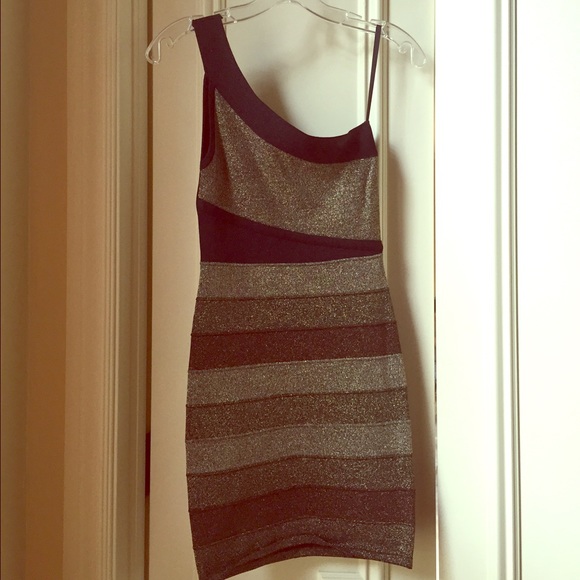 One-Shoulder Bodycon Dress bebe BLK/GOLD/BRONZE XS