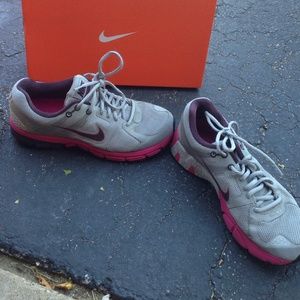 Nike Structure Running Shoes