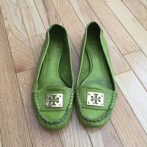 Tory Burch sz 9 loafers in green