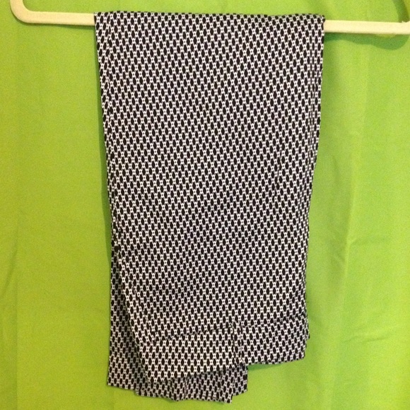 George pants w/ Geometric black and white pattern