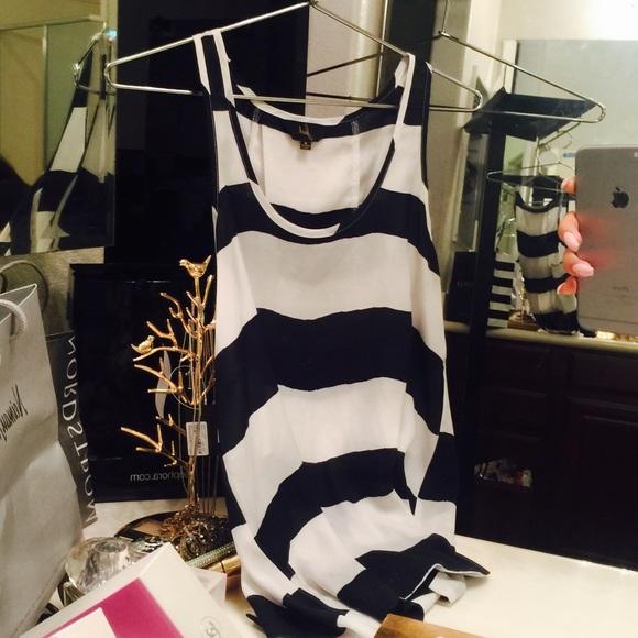 Original Elegant Blouse by Urban Outfitters - Picture 1 of 3