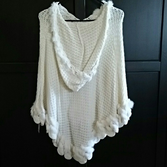 Cape - Picture 2 of 2