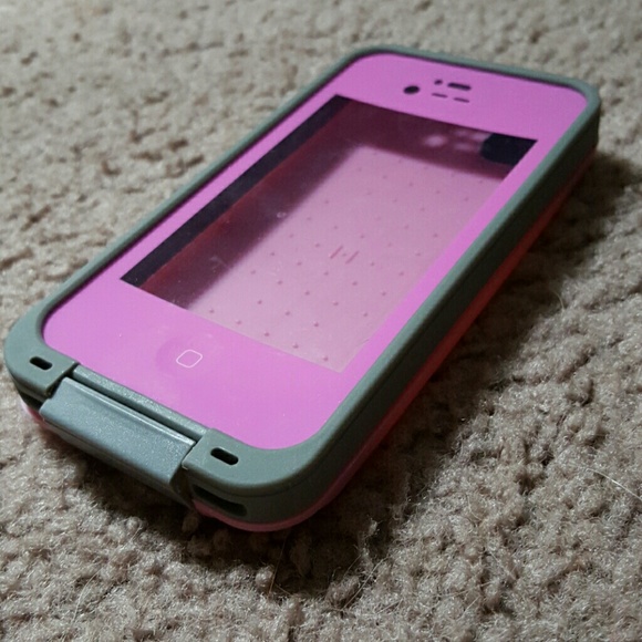 Iphone 4 life proof case