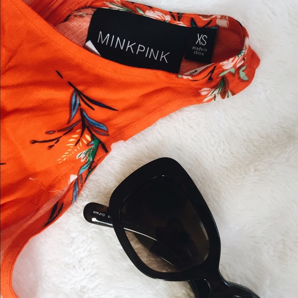 MinkPink Flower Posy Romper - Picture 4 of 5