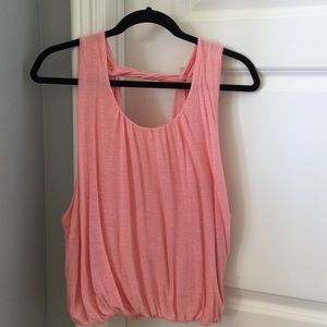 Blousson tank top with sexy open back in Coral.