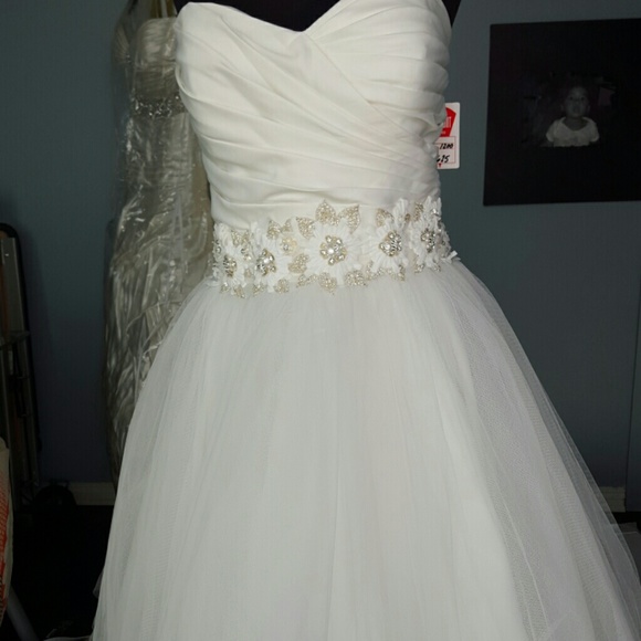 Wedding dress/ party dress