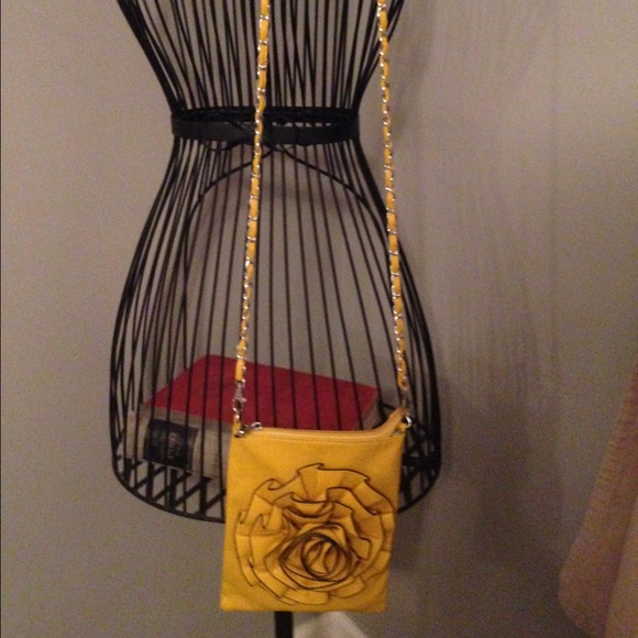 Mustard green flower crossover purse