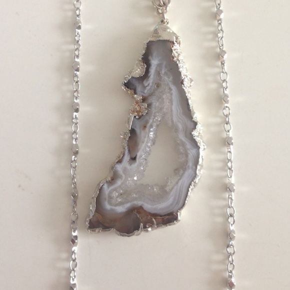 Heather Gardner Silver Geode Slice Necklace.NWOT