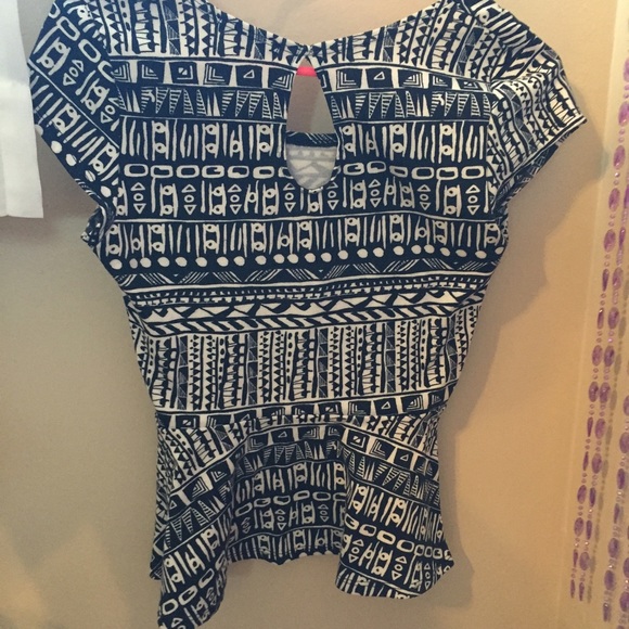 Blouse - Picture 2 of 2