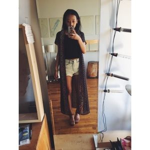 Beautiful floral patterned kimono 🌸