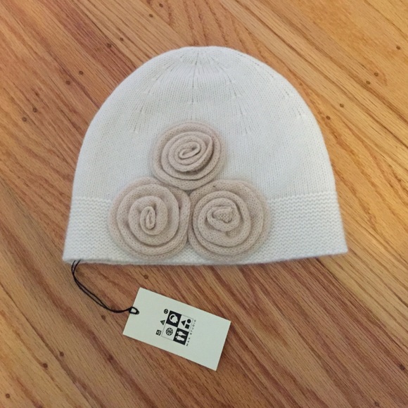 Cream Knit Beanie
