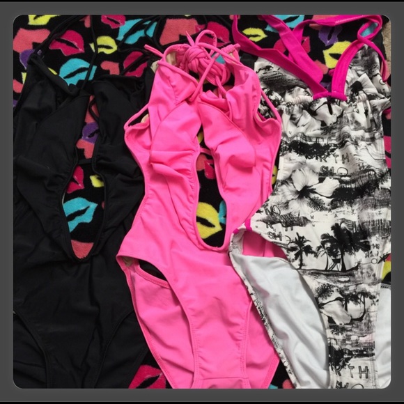 Swim suit BUNDLE🎉🎉🎉🎉