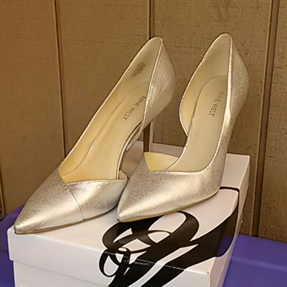 Dress shoes