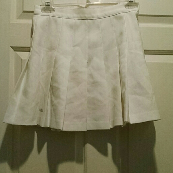 White pleated tennis skirt