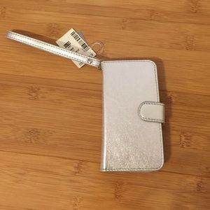 Silver iPhone 5/5s Wrislet/Case