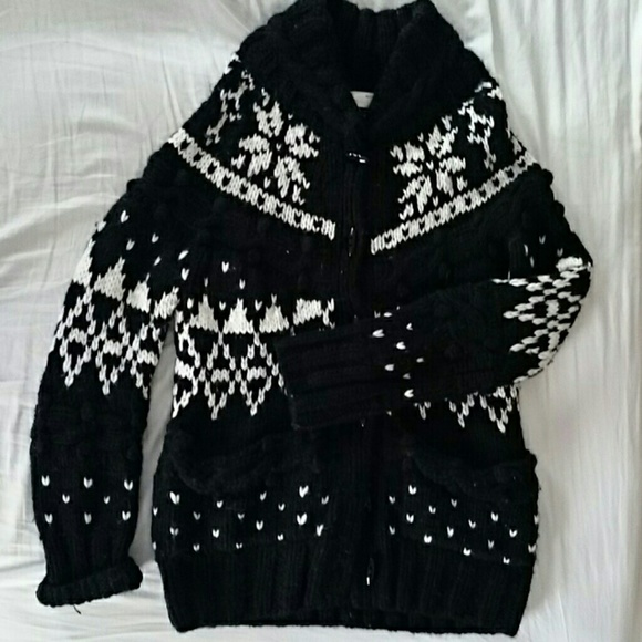 Sweater - Picture 2 of 3