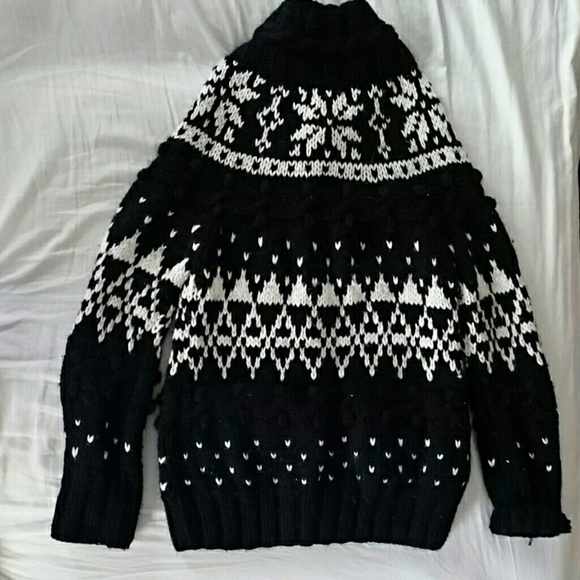 Sweater - Picture 3 of 3