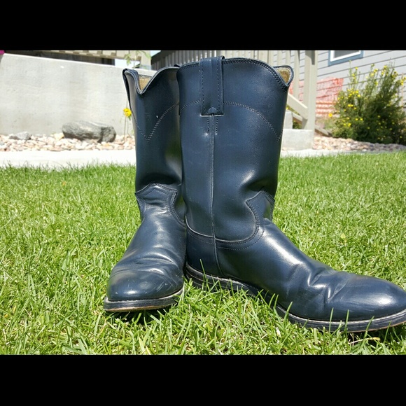 Black Justin riding boots.......On HOLD