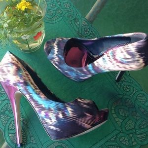 Gorgeous ALDO platform high heels