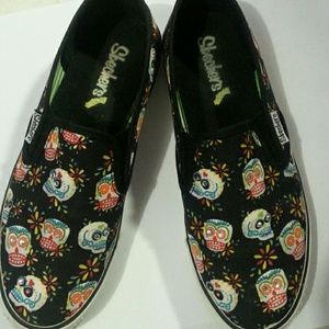 Skechers shoes