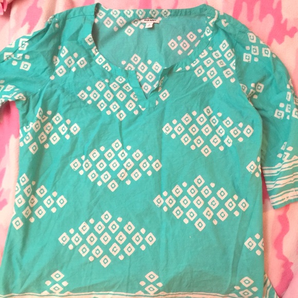 Old navy shirt 😍