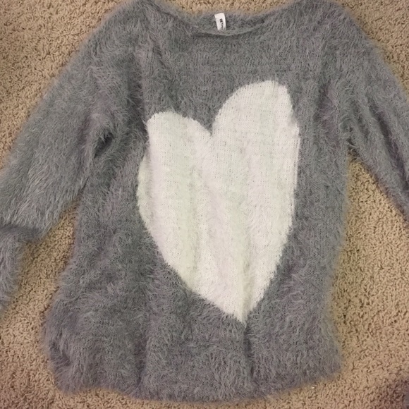 Super soft sweater! Bethany Mota