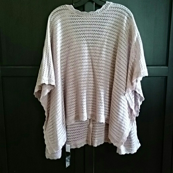 Cape - Picture 2 of 3