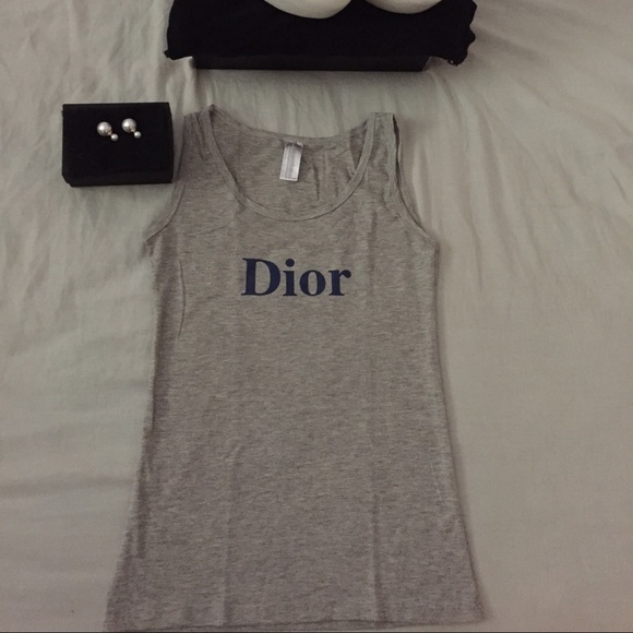 ❌GONE ❌Gray Sleeveless Shirt - Picture 2 of 3