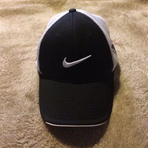 Nike ONE Mens Hat