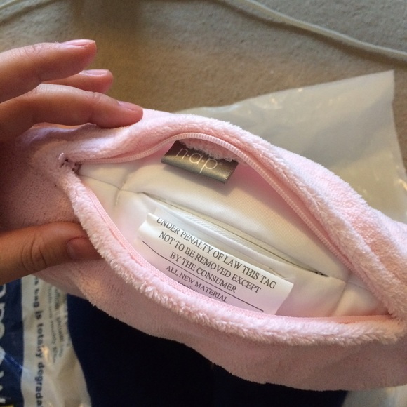 Two U pillows - Picture 3 of 4