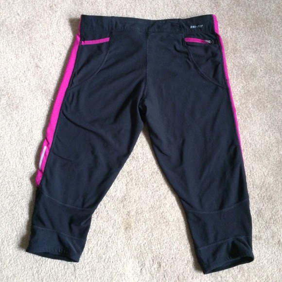 ❌Bundled❌ Nike Running Crops - Picture 2 of 4