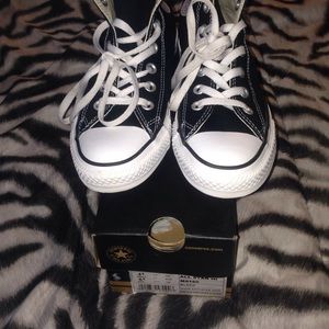 Converse High top : Black sz 6.5 women's