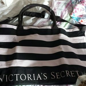 Vs getaway/overnight bag NWT