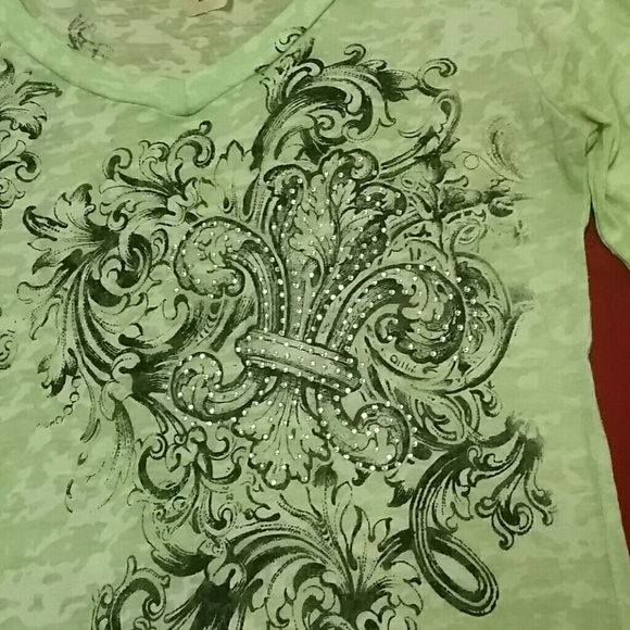 Light lime green top - Picture 2 of 3