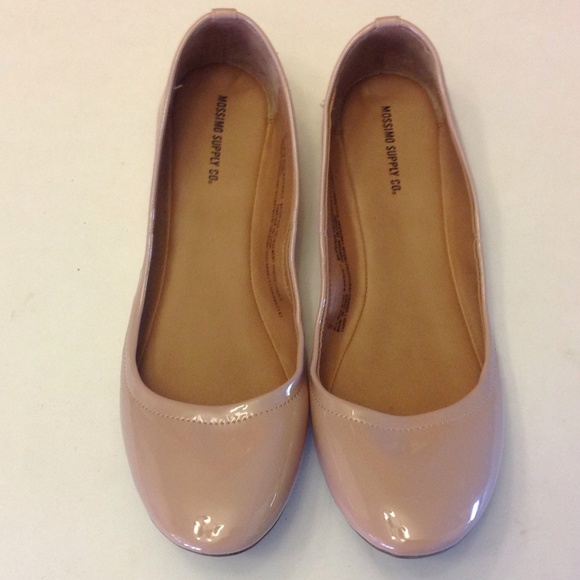 Nude flats