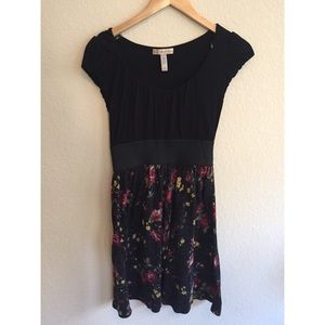 🔥CLOSET CLEAN OUT🔥Black capped sleeve knit dress