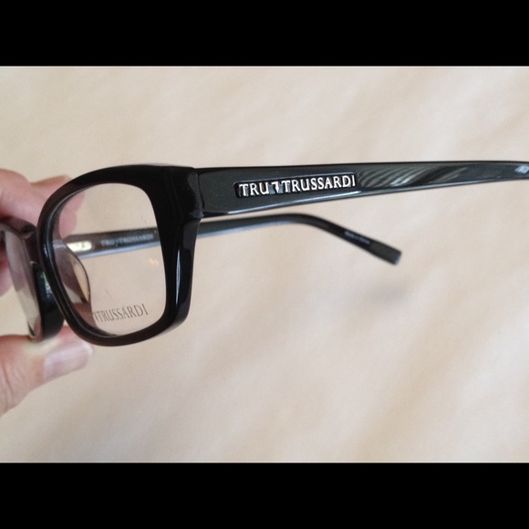 🚫🚫SOLD🚫🚫Trussardi Eyeglass Frames ❤️ - Picture 3 of 5